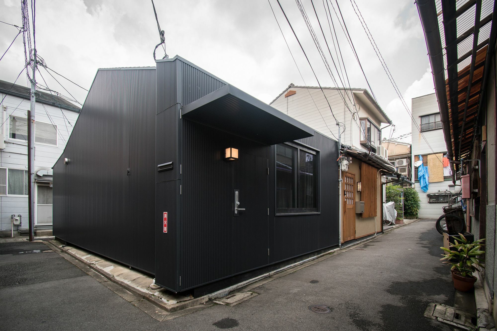 The Black House Киото Экстерьер фото